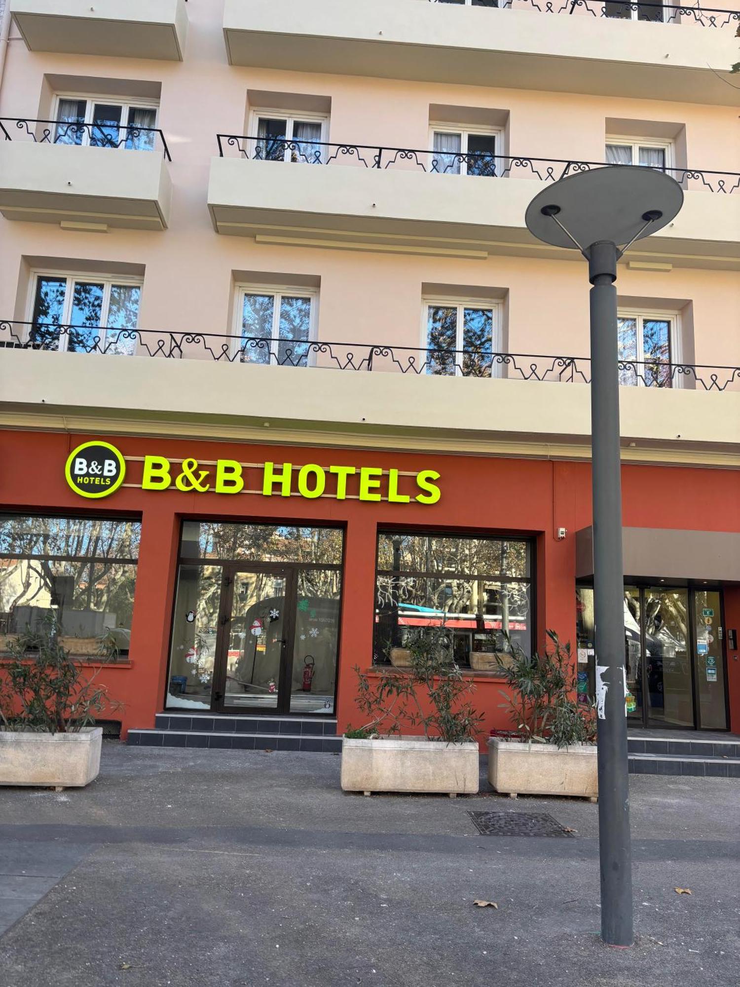 温莎佩皮尼昂议会宫贝斯特韦斯特plus酒店 外观 照片